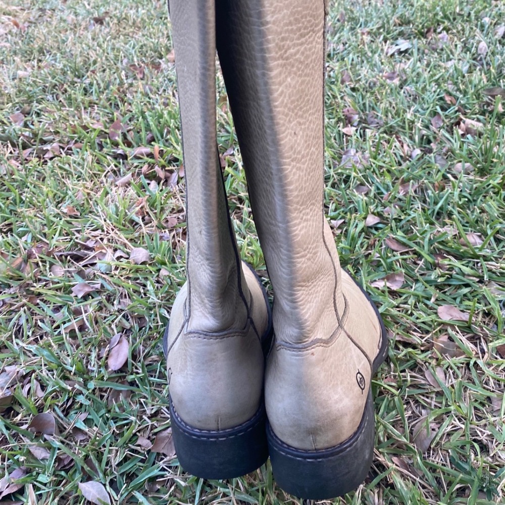 Born Womens W2728 H5 Beige Leather Pull On Western Tall Boots Size 9 40.5 - Picture 9 of 10
